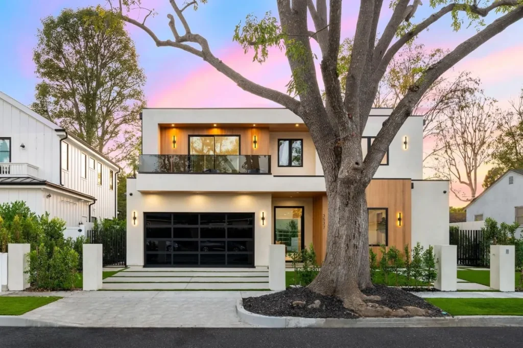 How to Create a Relaxing Bedroom at Home